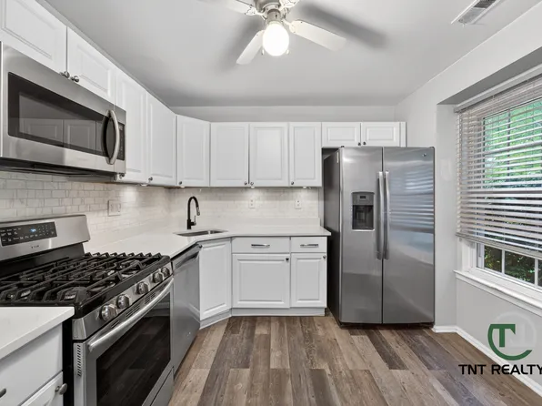 323 Constitution Cir, North Brunswick, NJ 08902