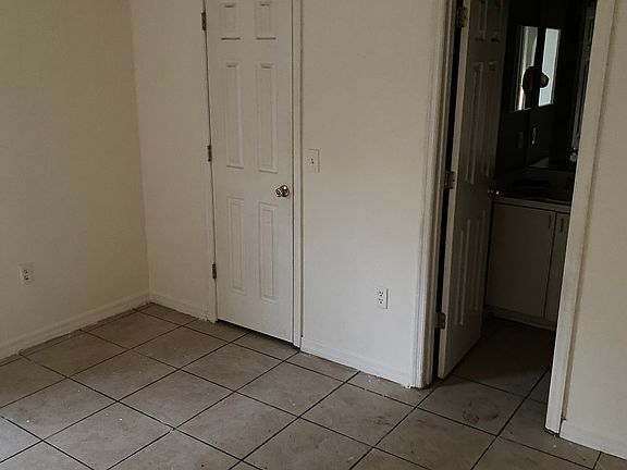 2nd image of 2212 Venus Ave