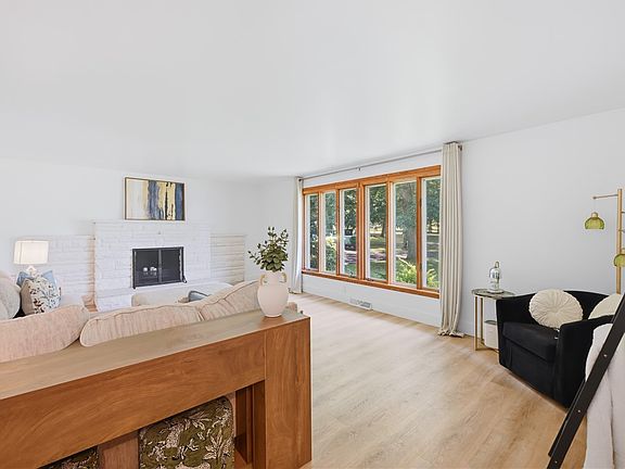 4th image of 655 Christy Rd