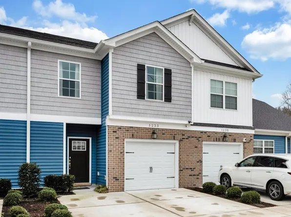 1233 Parkley Dr, Chesapeake, VA 23320