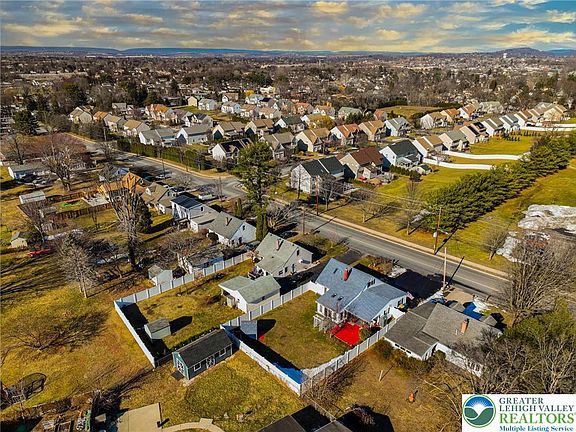 5th image of 1243 Mine Lane Rd