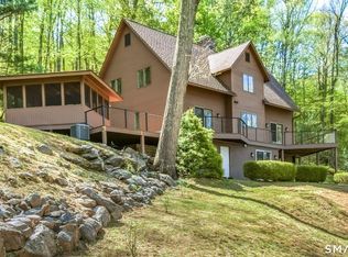 28 Garnet Road, Roxbury, CT 06783