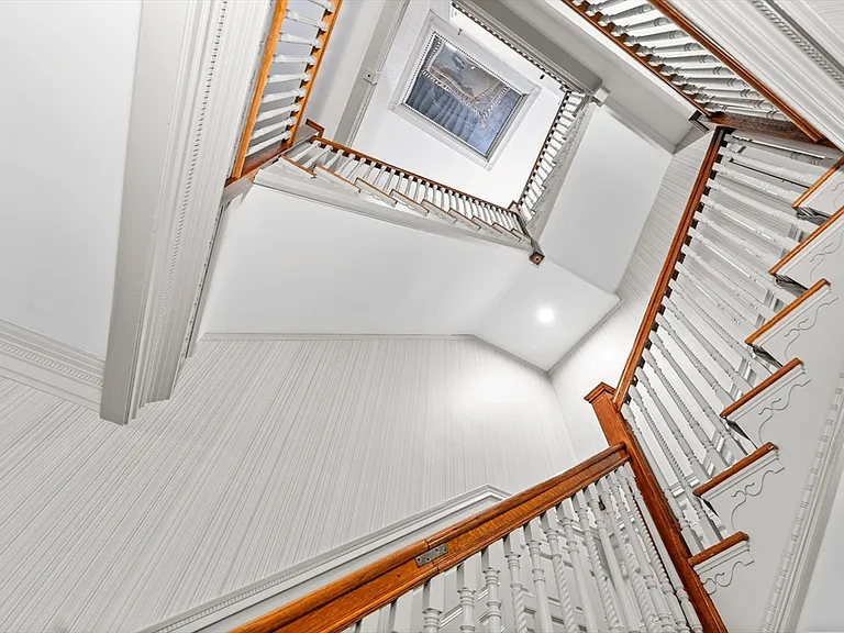 25 Bay State Rd #6 — Photo 20