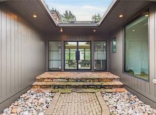 3171 Milhaven Lake Dr, Winston Salem, NC 27106