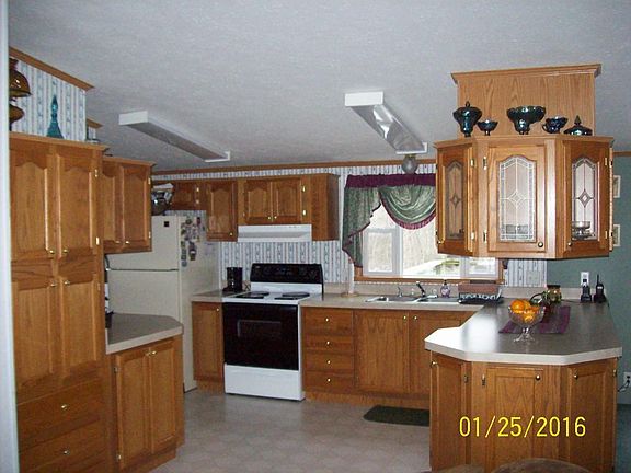 3rd image of 206 W 1st St