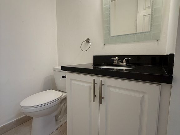 5th image of 13155 Ixora Ct APT 904