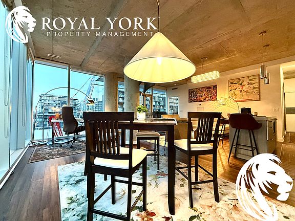 3rd image of 552 Wellington St W #1305
