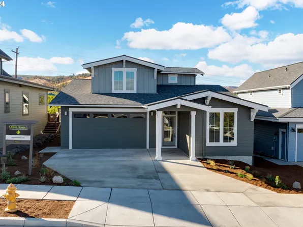 418 W 21st St, The Dalles, OR 97058