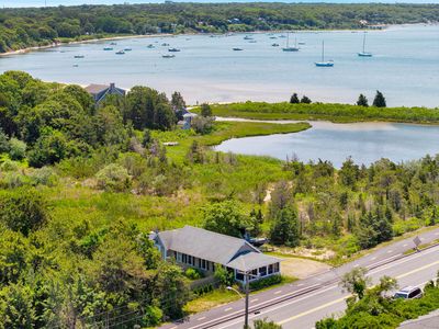 32 Beach Rd, Oak Bluffs, MA, 02557