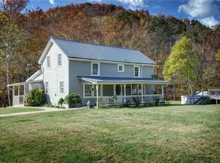 18 Slater Farm Rd, Charleston, WV 25312
