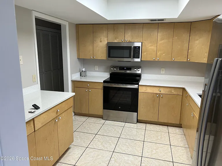 2157 Clover St NE — Photo 11