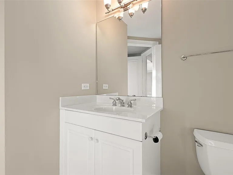 123 N Plaza Ct #103 — Photo 6