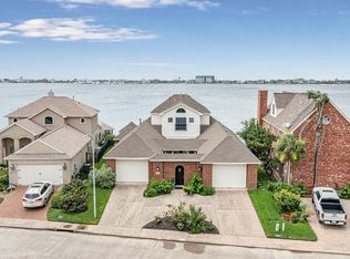 7314 Offats Point Cir, Galveston, TX 77551