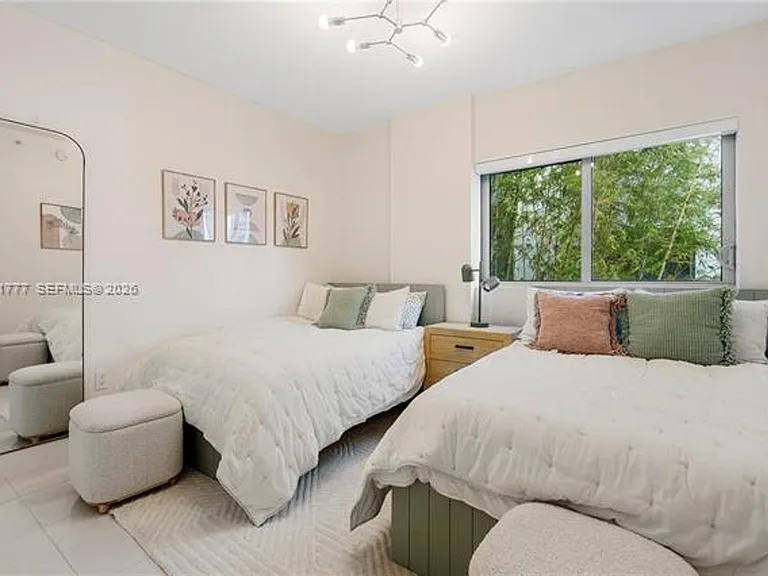 9940 W Bay Harbor Dr #5F — Photo 13