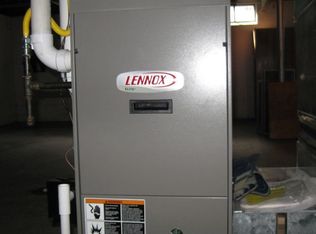 617 Sharon New Castle Rd, Farrell, PA 16121