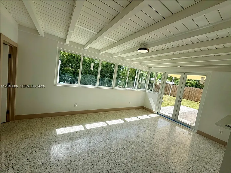 8235 SW 62nd Pl — Photo 6