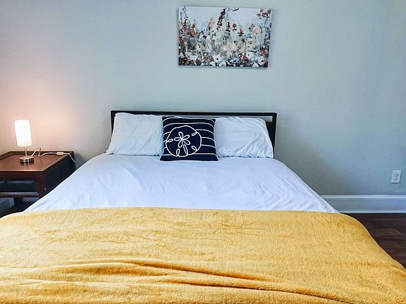 Comfortable double bed