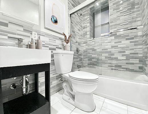 5th image of 342 Manhattan Ave APT 4N