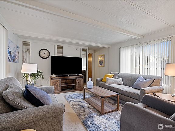 3rd image of 507 131st Street E #A