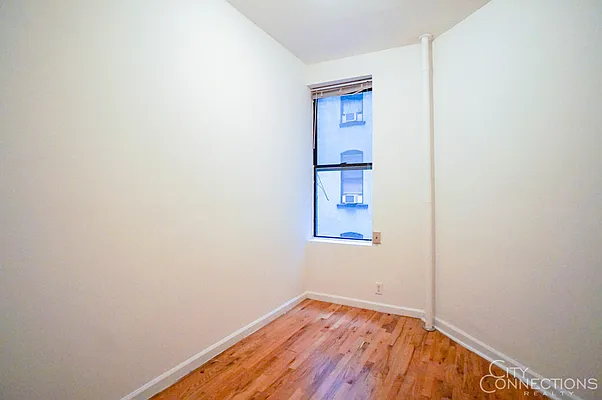 Rented by City Connections Realty | media 10