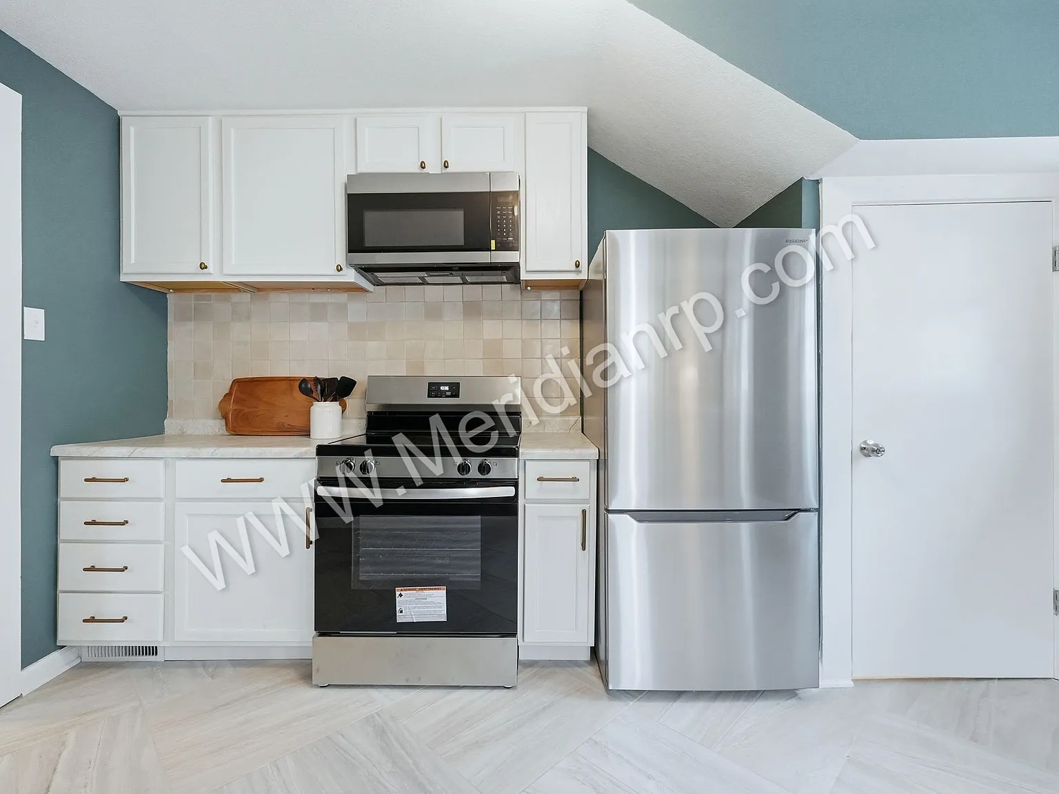 931 Woodview Boulevard - 1 — Photo 4
