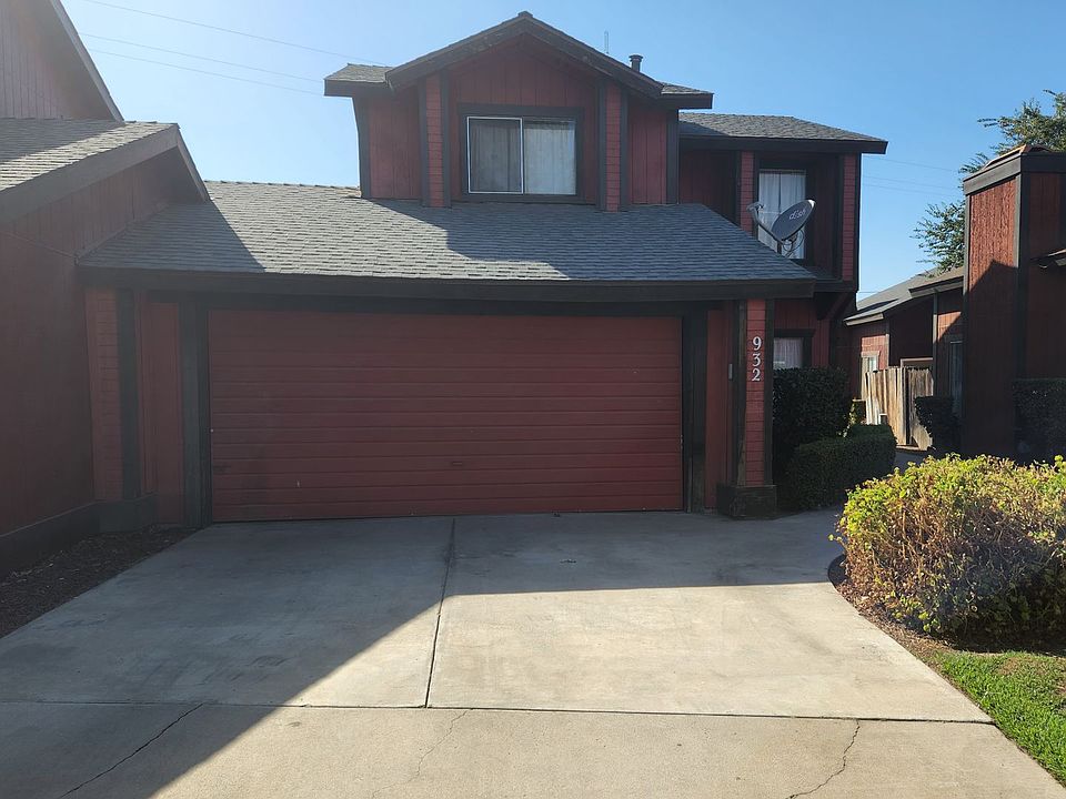 1st image of 932 E Oakridge Ave