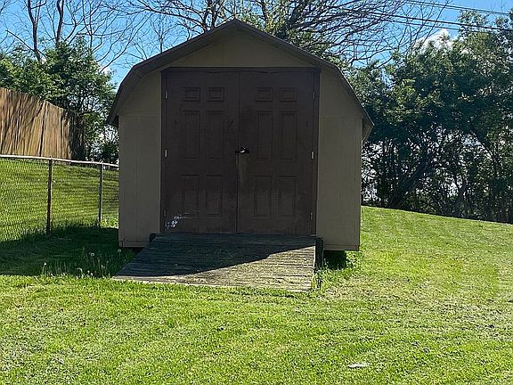 10’ x16’ storage building