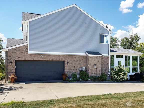 4th image of 7574 Woodmere Ct