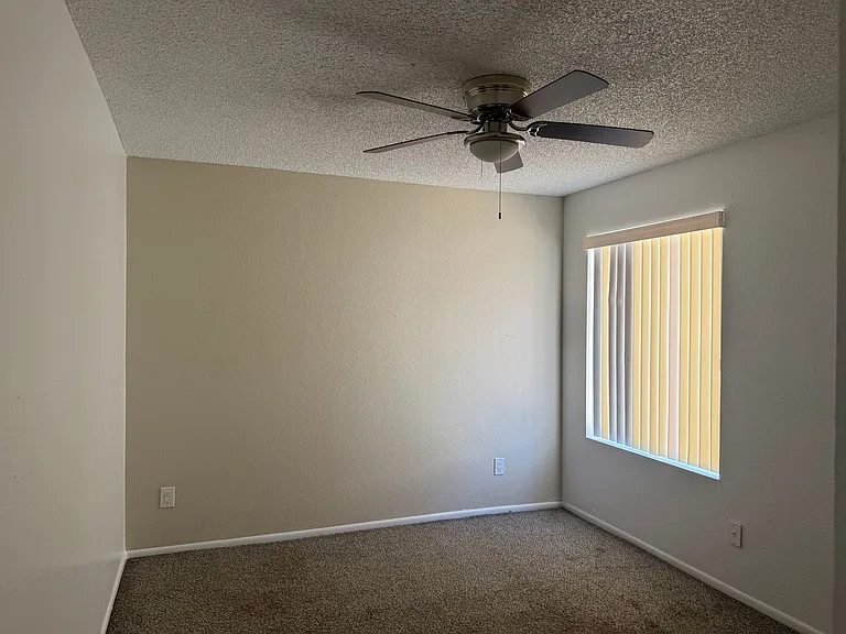8520 W Palm Ln #1042 — Photo 11