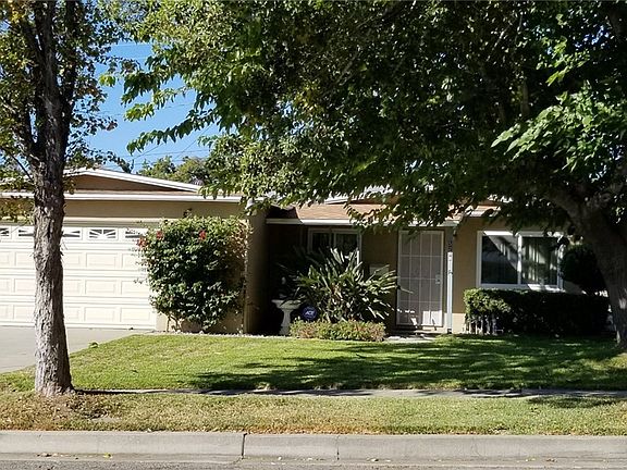 2nd image of 5268 Yosemite Dr