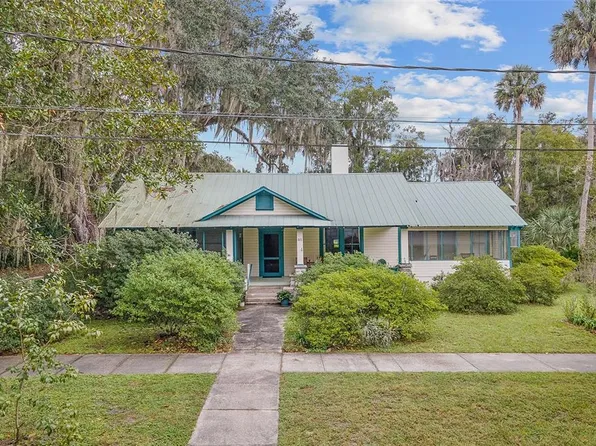 502 NE 1st St, Micanopy, FL 32667