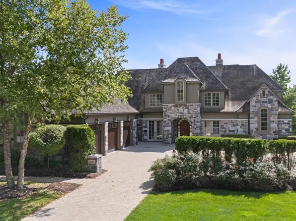 2921 Turtle Pond Ct, Bloomfield Hills, MI 48302