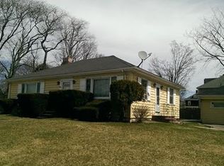 855 Hanover St, Fall River, MA 02720