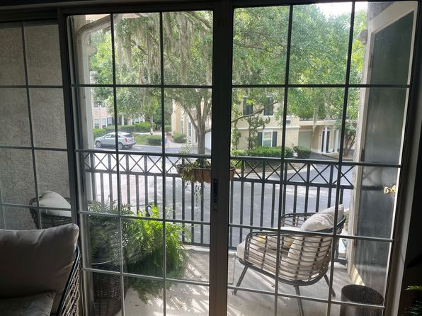 4 Indigo Run Dr APT 111