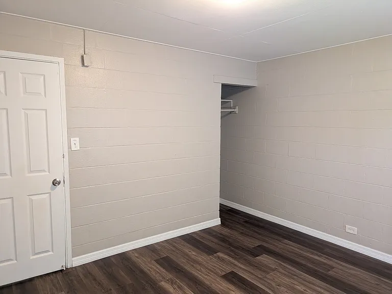 1028 W South St #1 — Photo 10