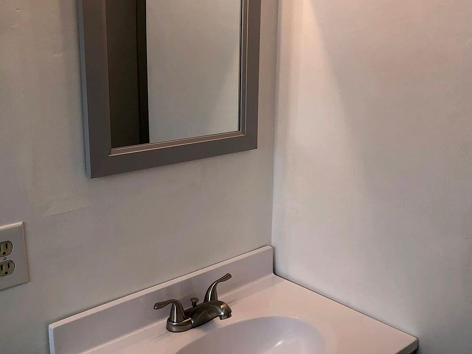 2nd image of 623 S Alto Way
