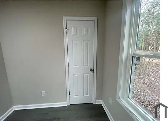 1617 N Main St — Photo 33