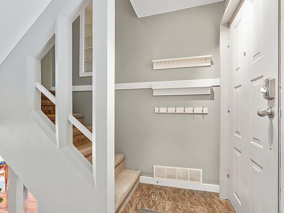 3rd image of 226 Cornell Way