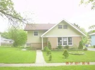 1029 Allen Ave, West Chicago, IL 60185