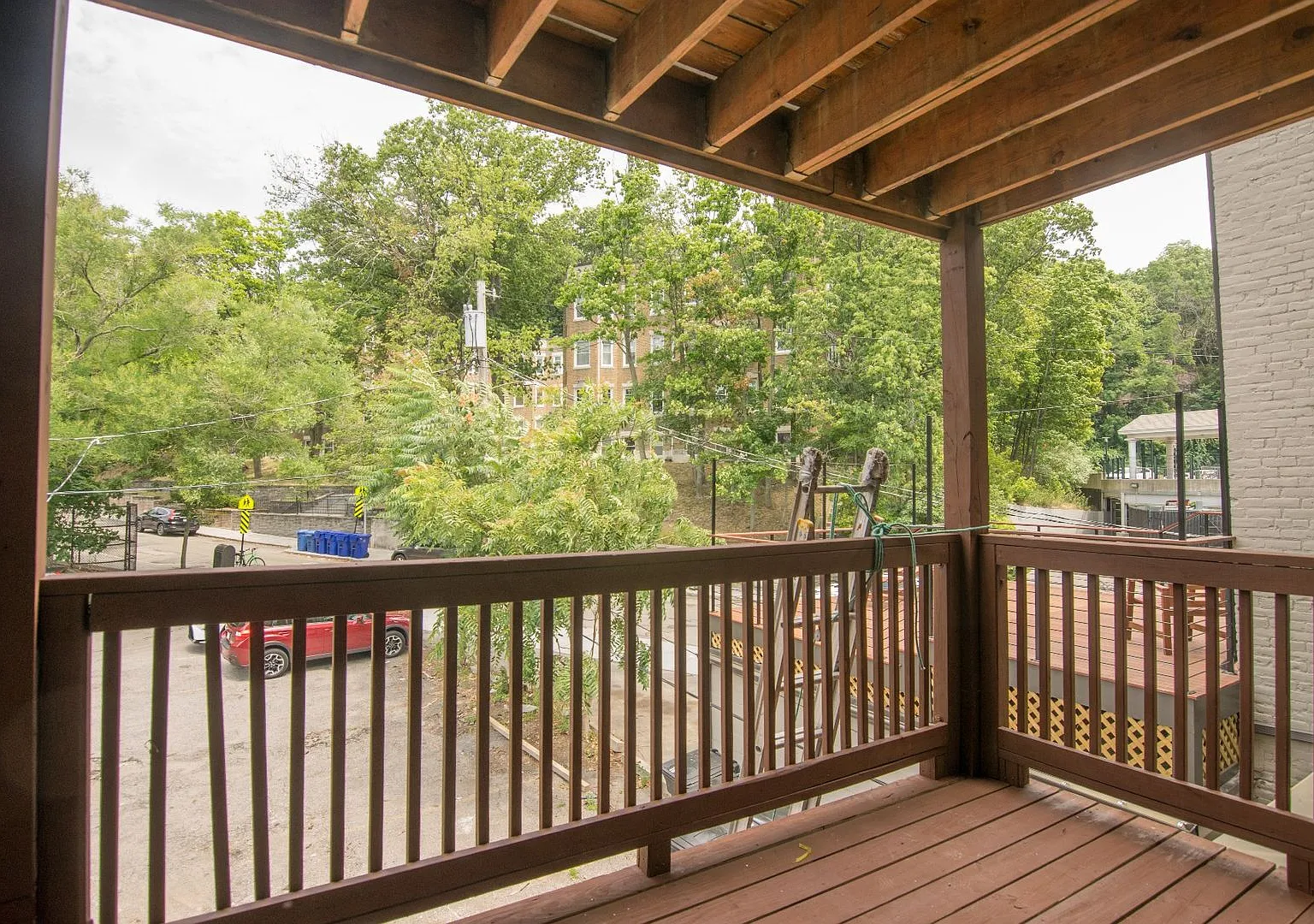 Beautiful Brookline Living 4 Bed/ 3 bath — Photo 2