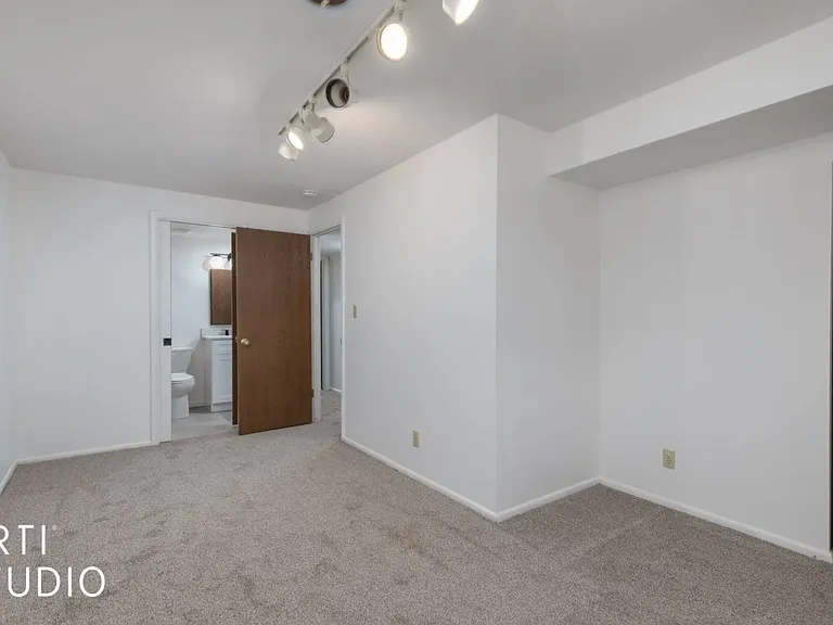 1771 E 5650 S — Photo 16