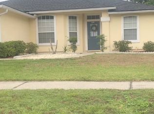 1282 Summit Oaks Dr E, Jacksonville, FL 32221