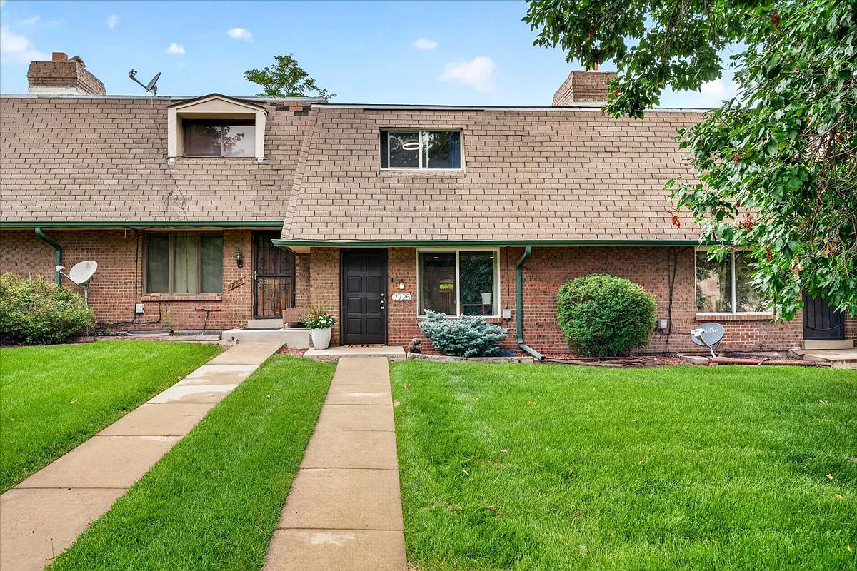 7725 West Glasgow Place - 1 — Photo 1