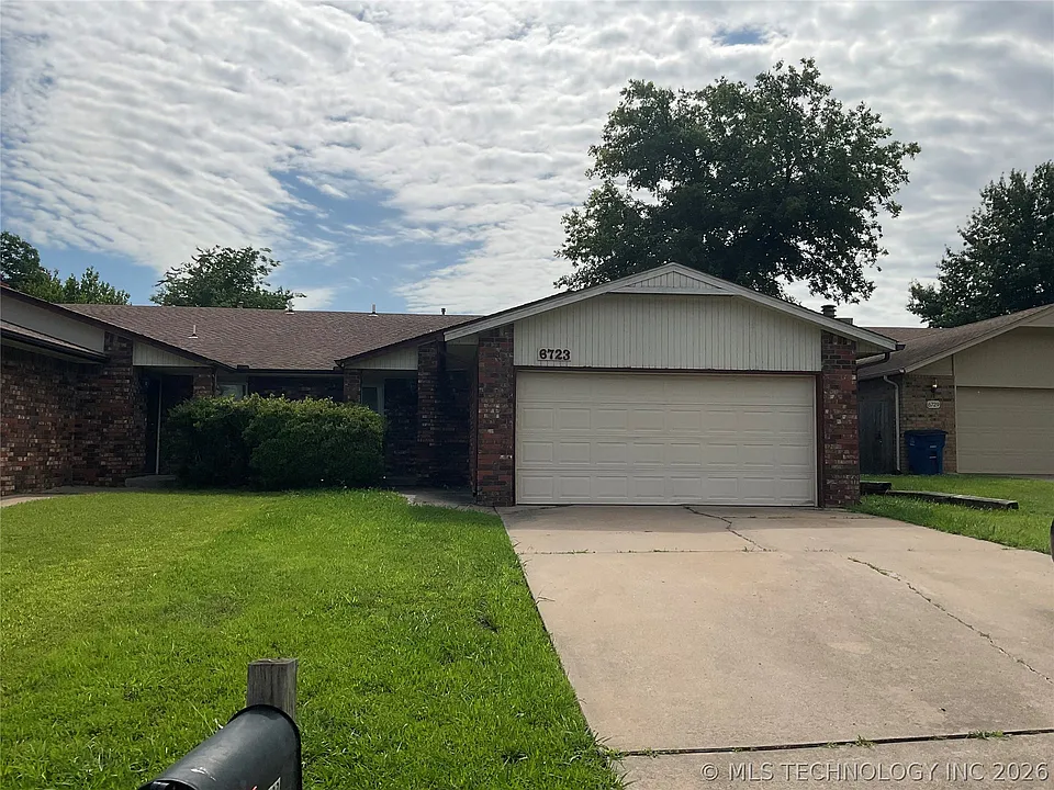 6723 S 78th East Ave