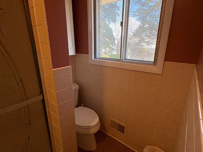 3106 Lindland Rd — Photo 30