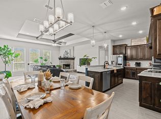 335 Scenic Wood Dr, Azle, TX 76020