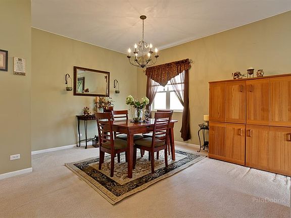 5th image of 1010 White Pine Dr