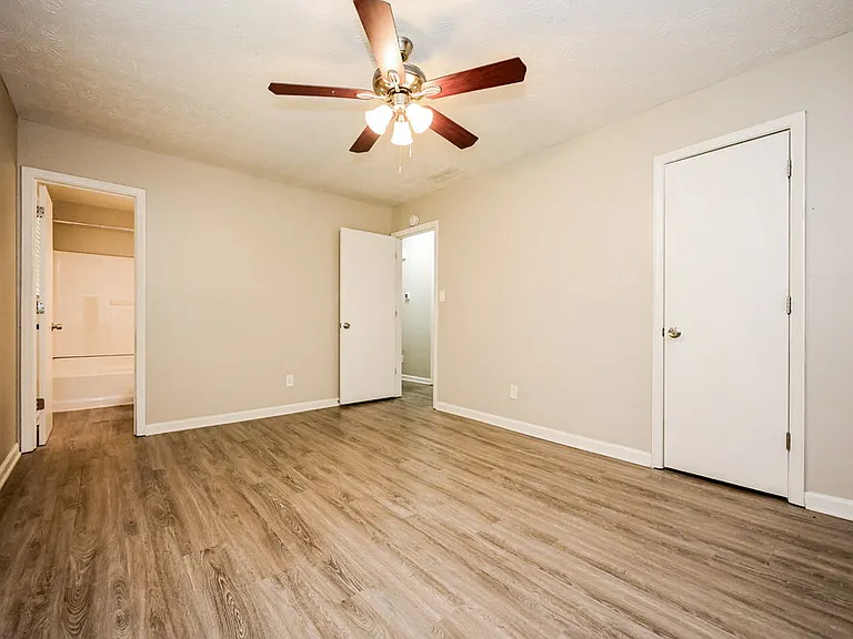 417 Willow Ct SE — Photo 9