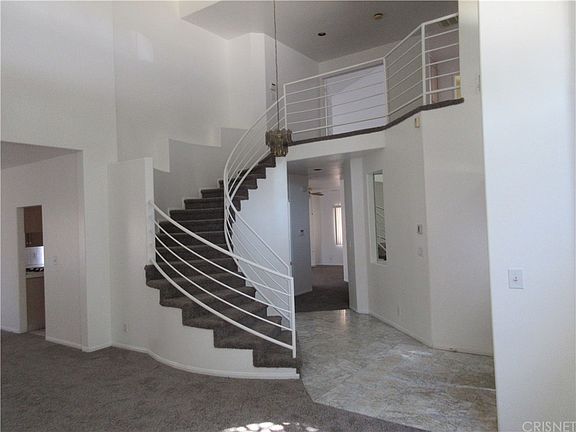 5th image of 8511 Independence Ave