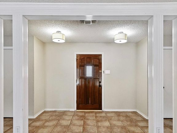 2nd image of 3454 Silver Saddle Ct